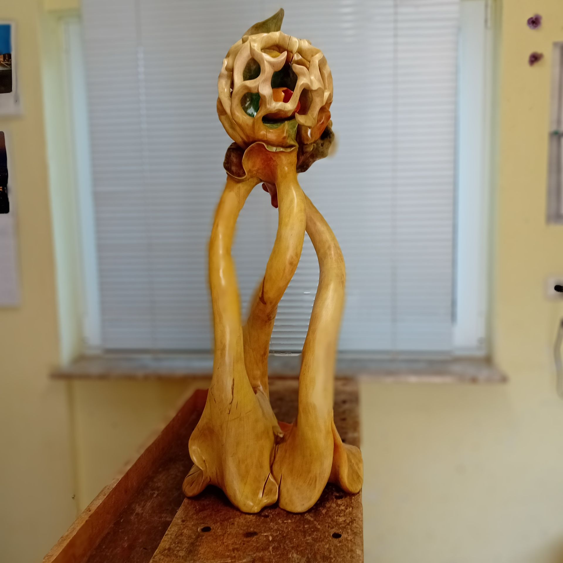 Holzskulptur Geborgenheit 3 Holzbildhauer Ralph Hübschmann