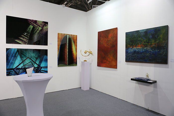 Ausstellungsteilnahme von Künstler Ralph Hübschmann auf der 21. Kunstmesse Shanghai / China 2017