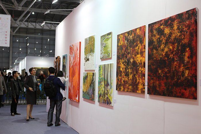 Ausstellungsteilnahme von Künstler Ralph Hübschmann auf der 21. Kunstmesse Shanghai / China 2017