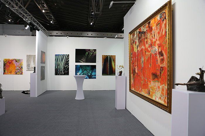Ausstellungsteilnahme von Künstler Ralph Hübschmann auf der 21. Kunstmesse Shanghai / China 2017