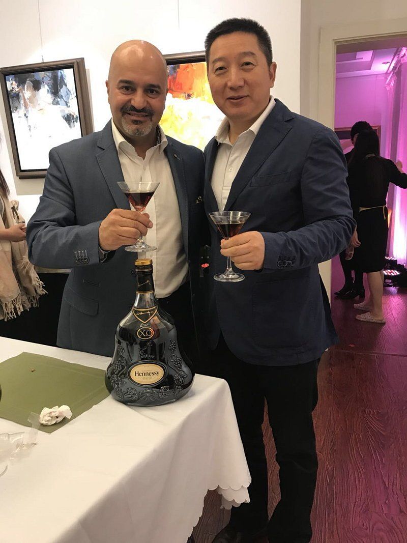 Ausstellungsteilnahme von Künstler Ralph Hübschmann an der Galerieeröffnung - Pashmin Art Galerie
Shanghai / China 2018