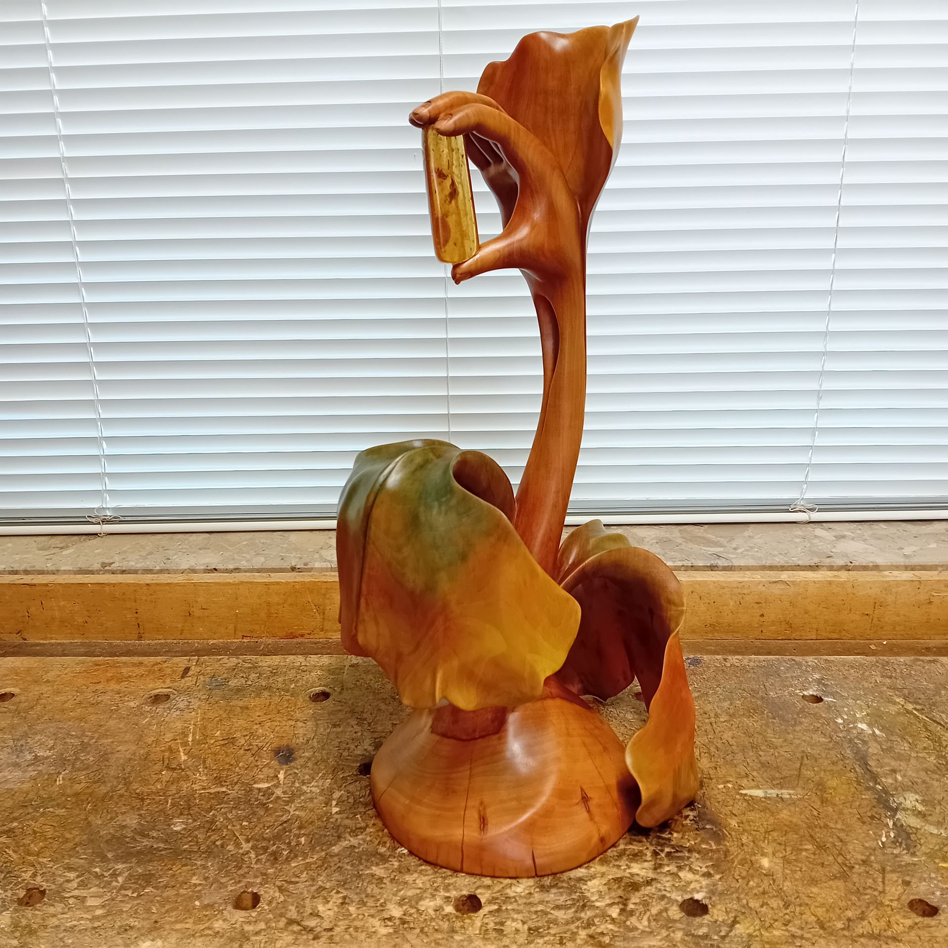 Holzskulptur Verantwortung 3 Holzbildhauer Ralph Hübschmann