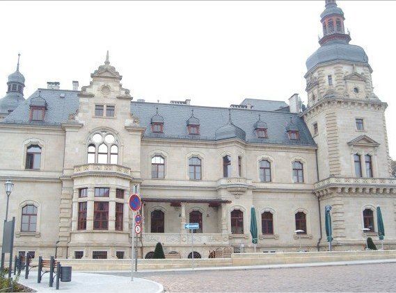 Holzbildhauer Ralph Hübschmann, Ausstellun gsteilnahme auf der 2. Kunstmesse - Merseburg Ständehaus
Merseburg / Germany 2007