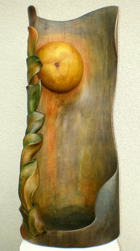 Holzskulptur Tag und Nacht von Holzbildhauer Ralph Hübschmann