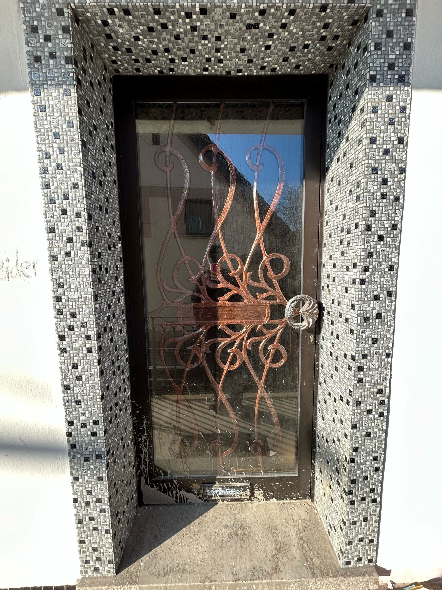 ungedämmte Alu-Haustür alte Haustür aus Aluminium ungedämmt, mit Kunstglas