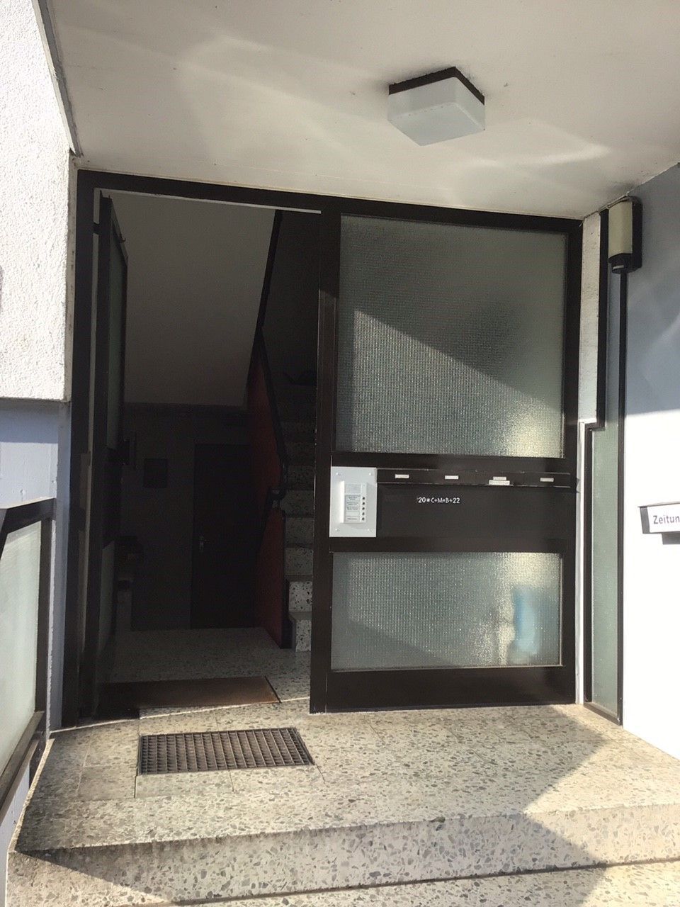 Haustuer_außen_alt_Saarland_Rolladen_Kessler Haustuer_außen_alt_Saarland_Rolladen_Kessler