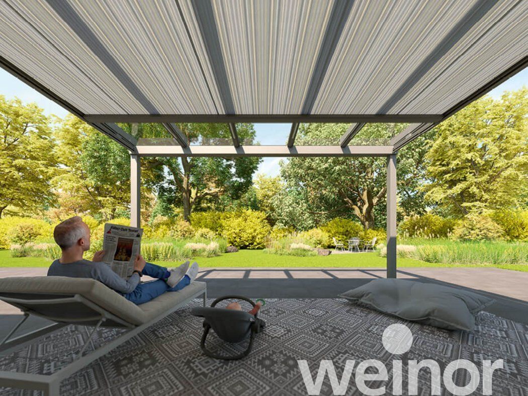 Sottezza Pure unter Glasdach montiert, Kasten und Profile der Markise sind rechteckig und bieten modernes Design