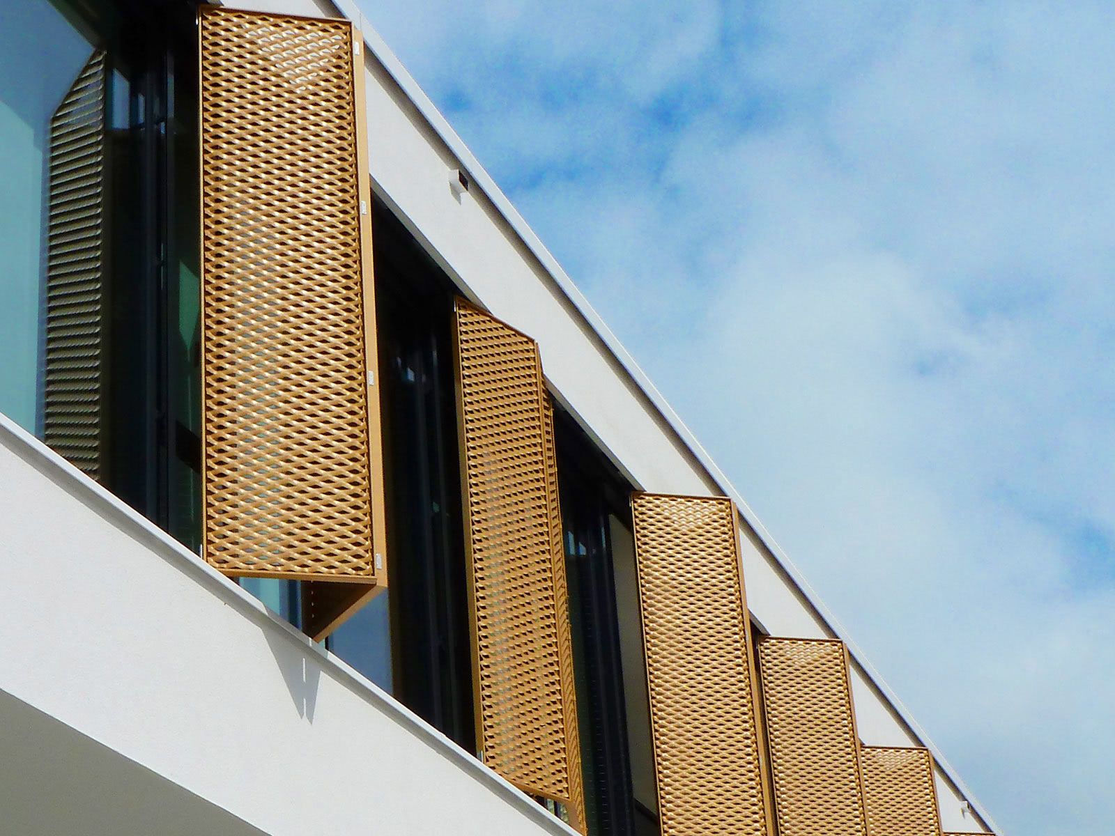 EHRET_Faltschiebeladen_Faltschiebelaeden_Fensterlaeden