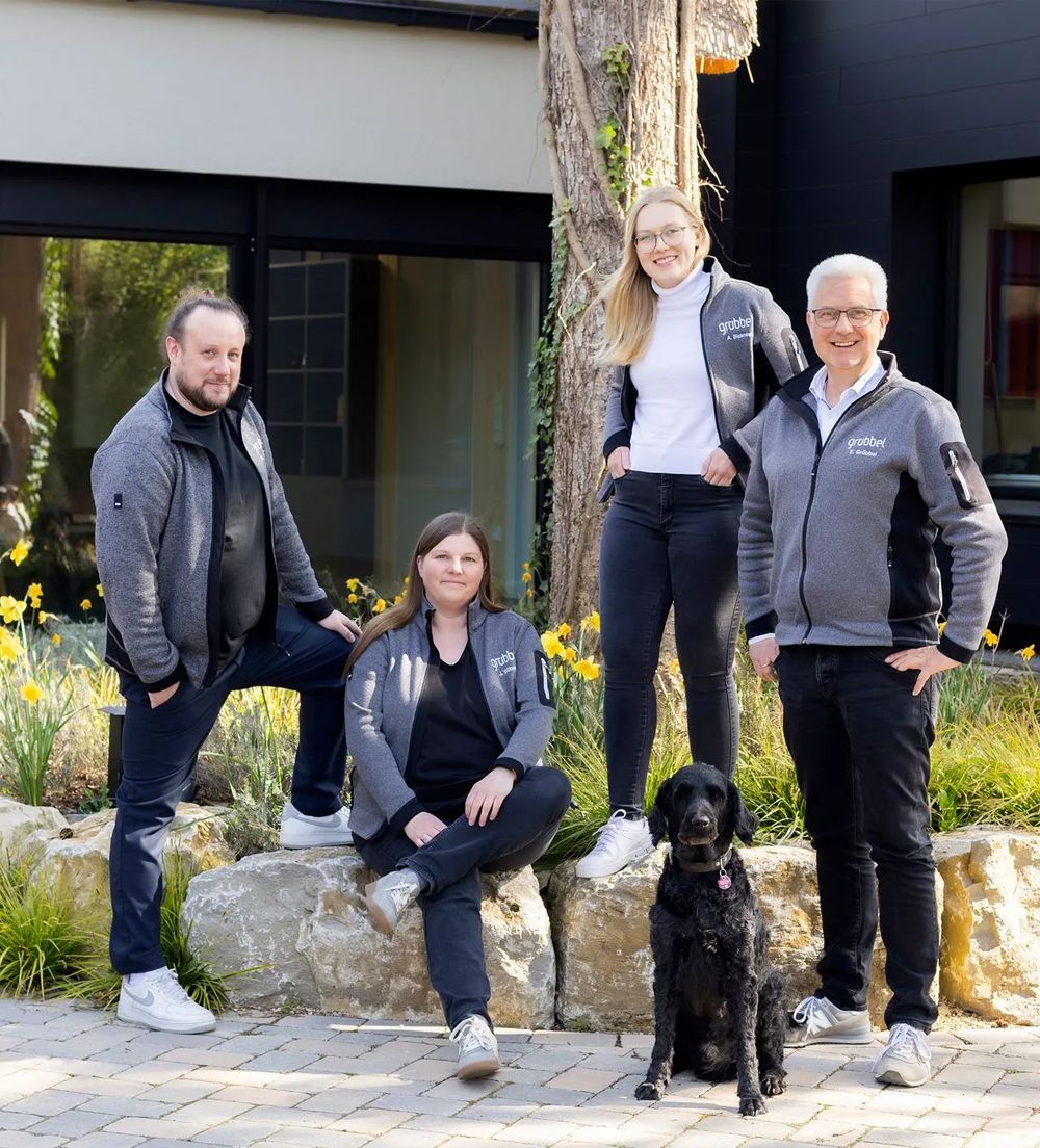 Ein Familienhaus mit Garten und Glasfront