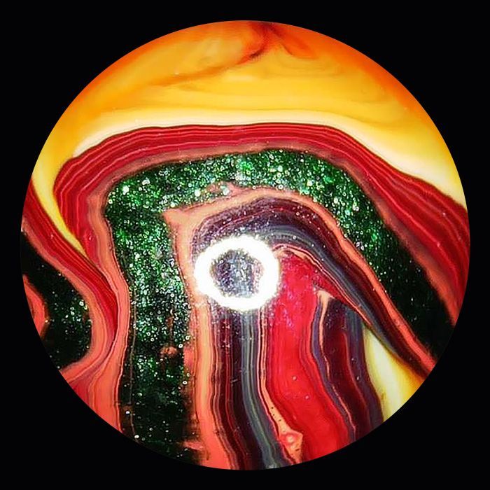 Sullys Jabos Marbles, Sully Vault