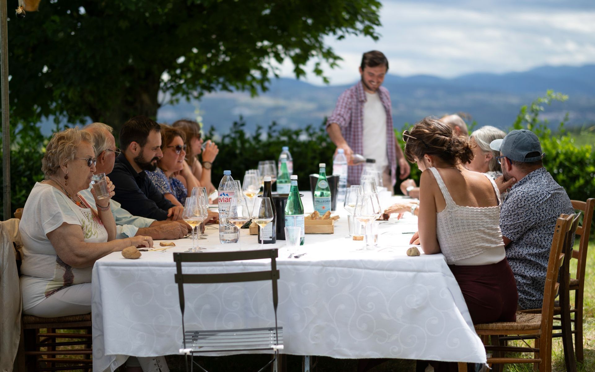 Restaurant éphémère 2024 au pied du pavillon
