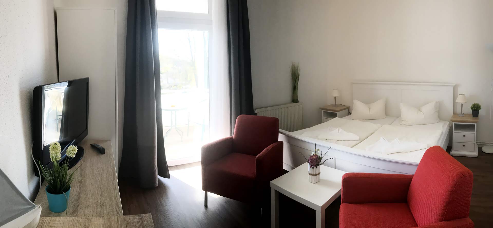 Doppelzimmer mit Balkon