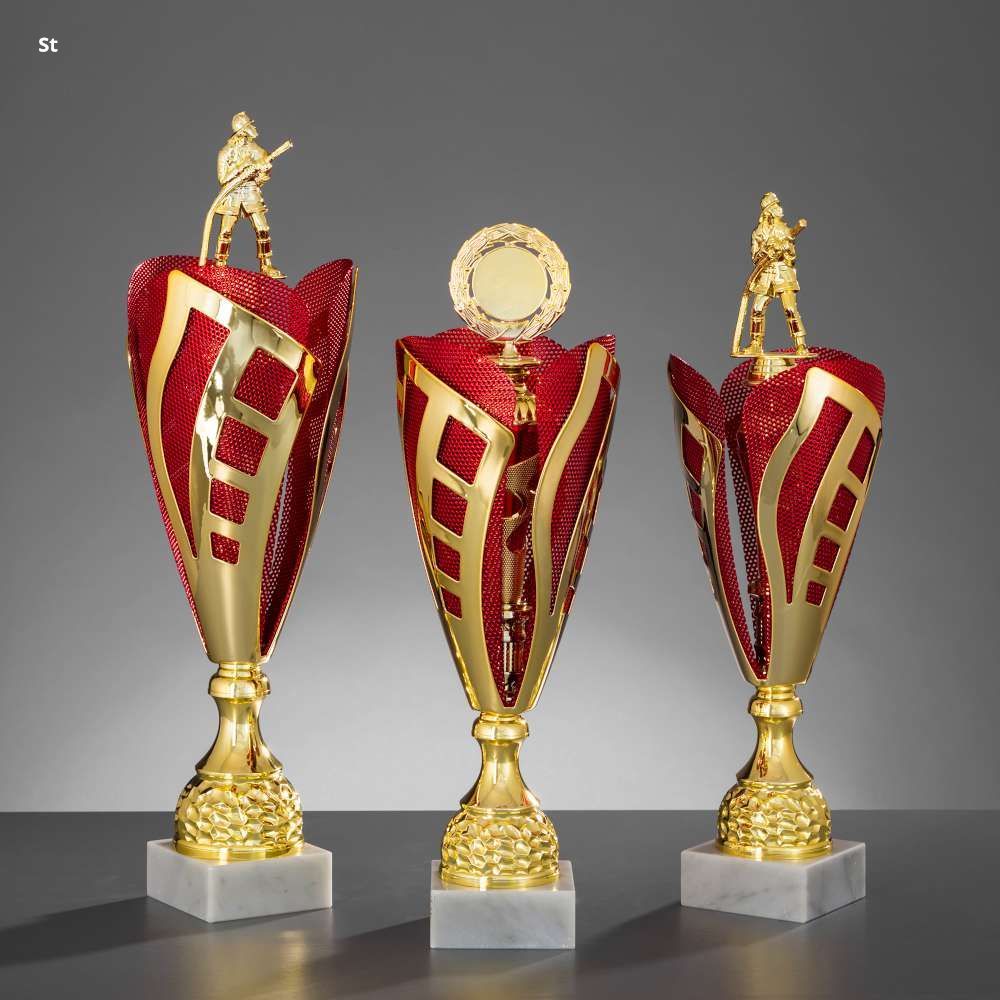 Metallcup mit Kranz oder Figur