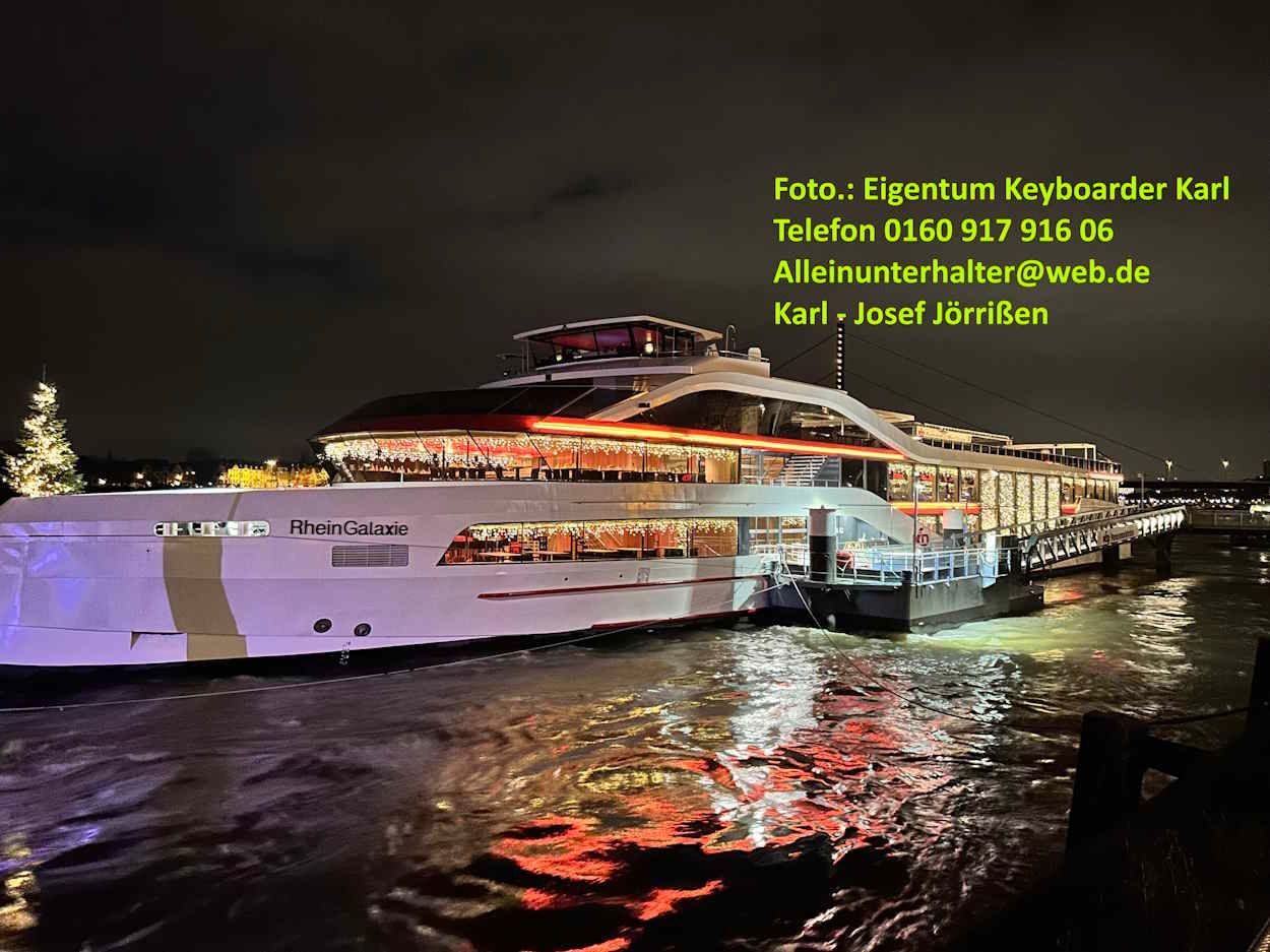 Alleinunterhalter Düsseldorf - Live Musik und DJ aus einer Hand - Buchen Sie Keyboarder Karl