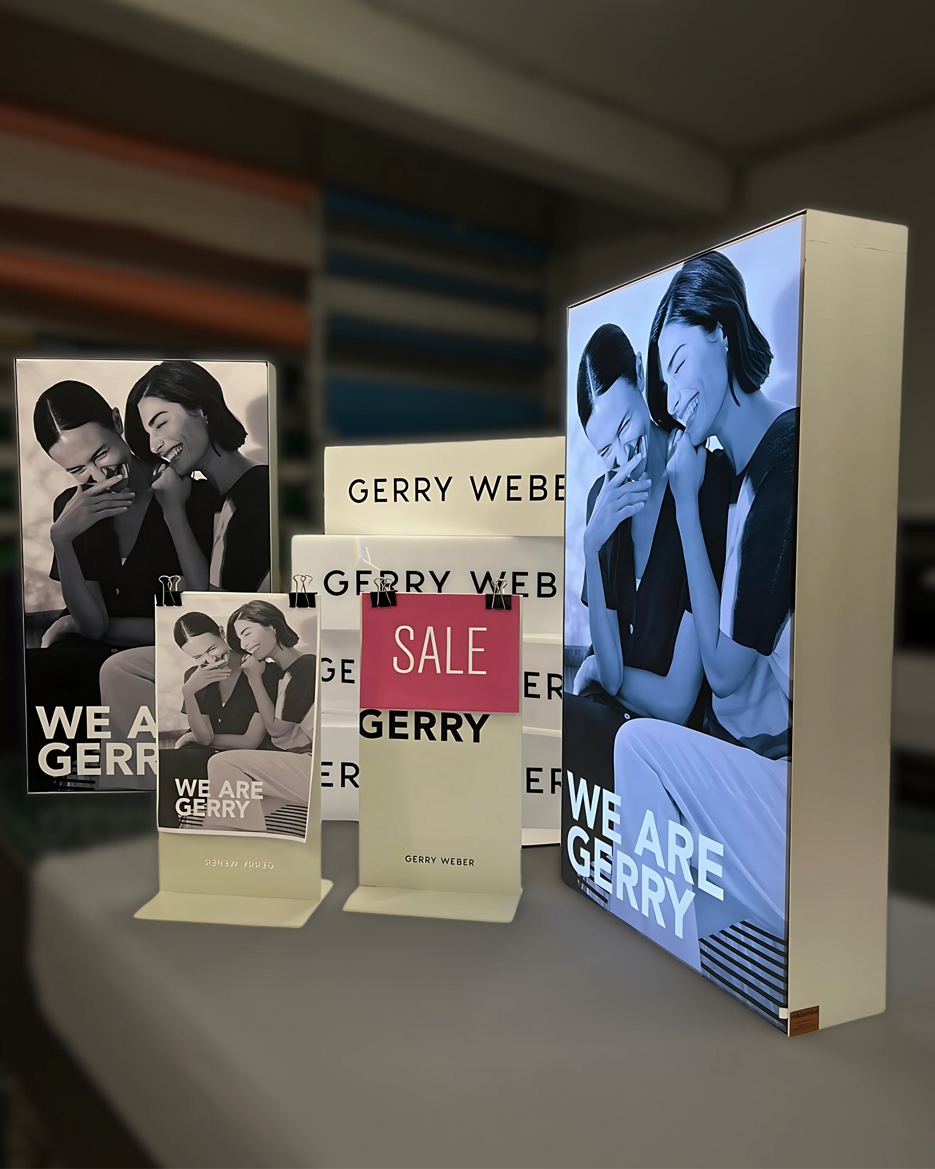 POS-Display beleuchtet – Präsentationssystem im Retail