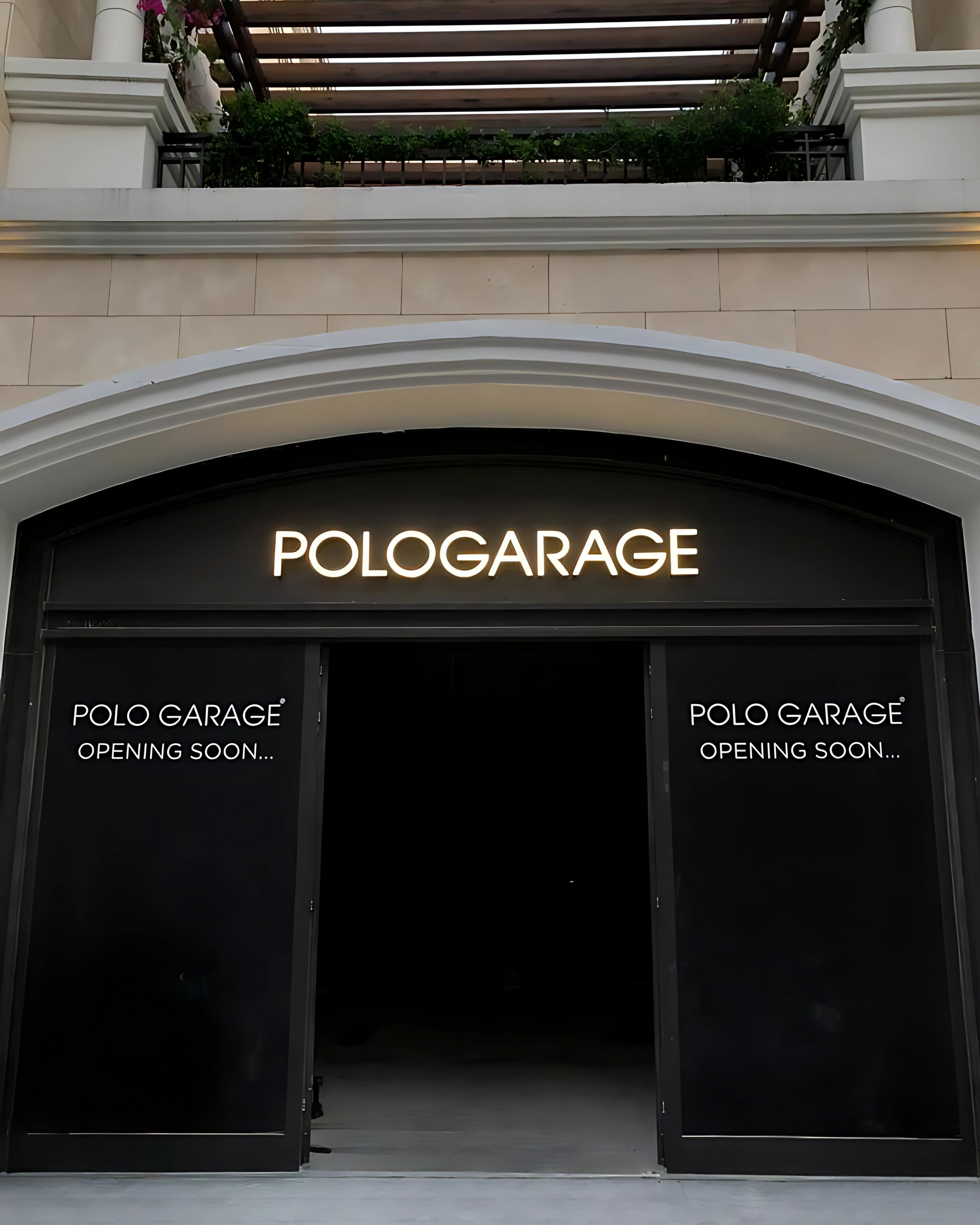 Filigrane LED Acrylbuchstaben Boutique
