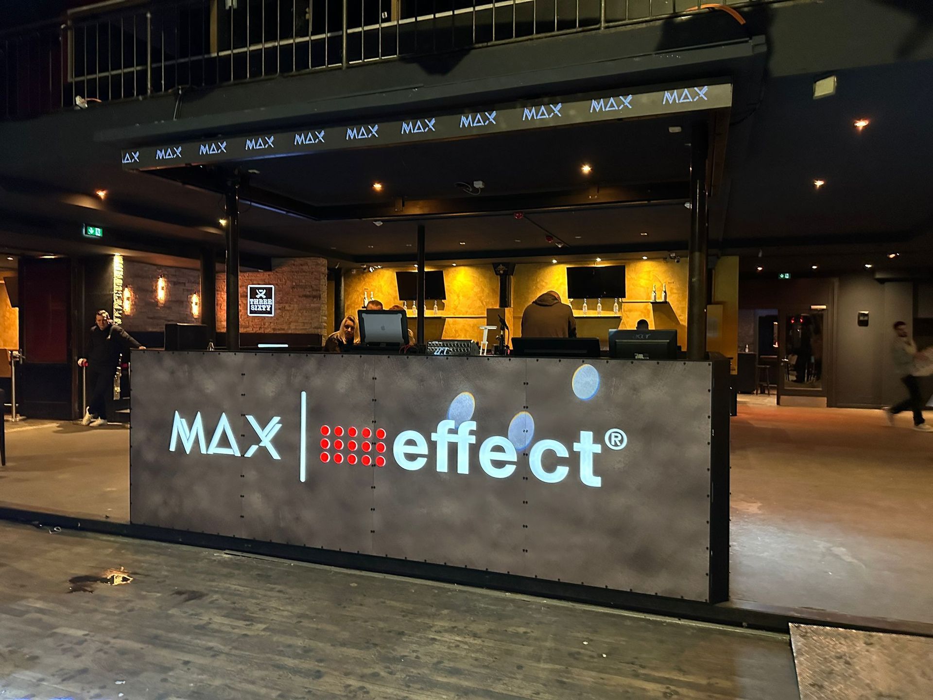 Individuelle Leuchtreklame Systeme