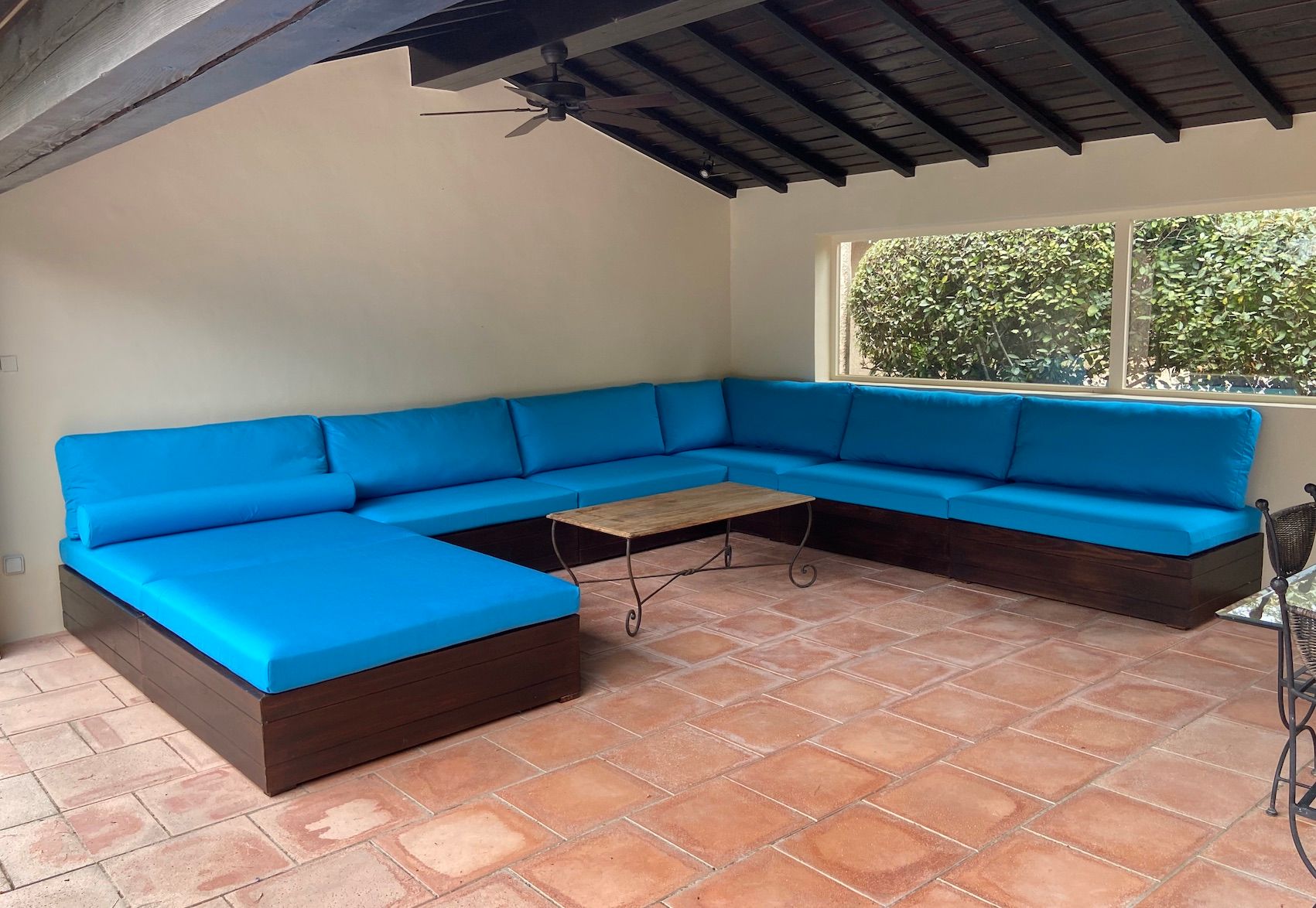 coussin extérieur salon de jardin