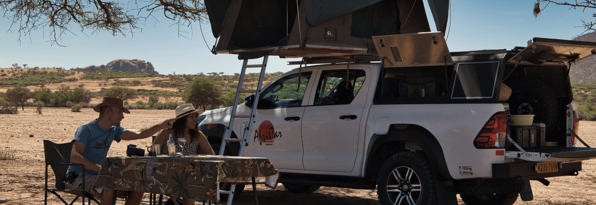 Scene Toyota Hilux Dachzelt Camper