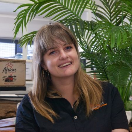 <p class="rteBlock">Julia Kaufmann Front Office Manager</p>