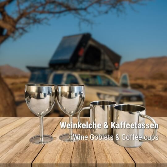 Weinkelche und Kaffee Tassen