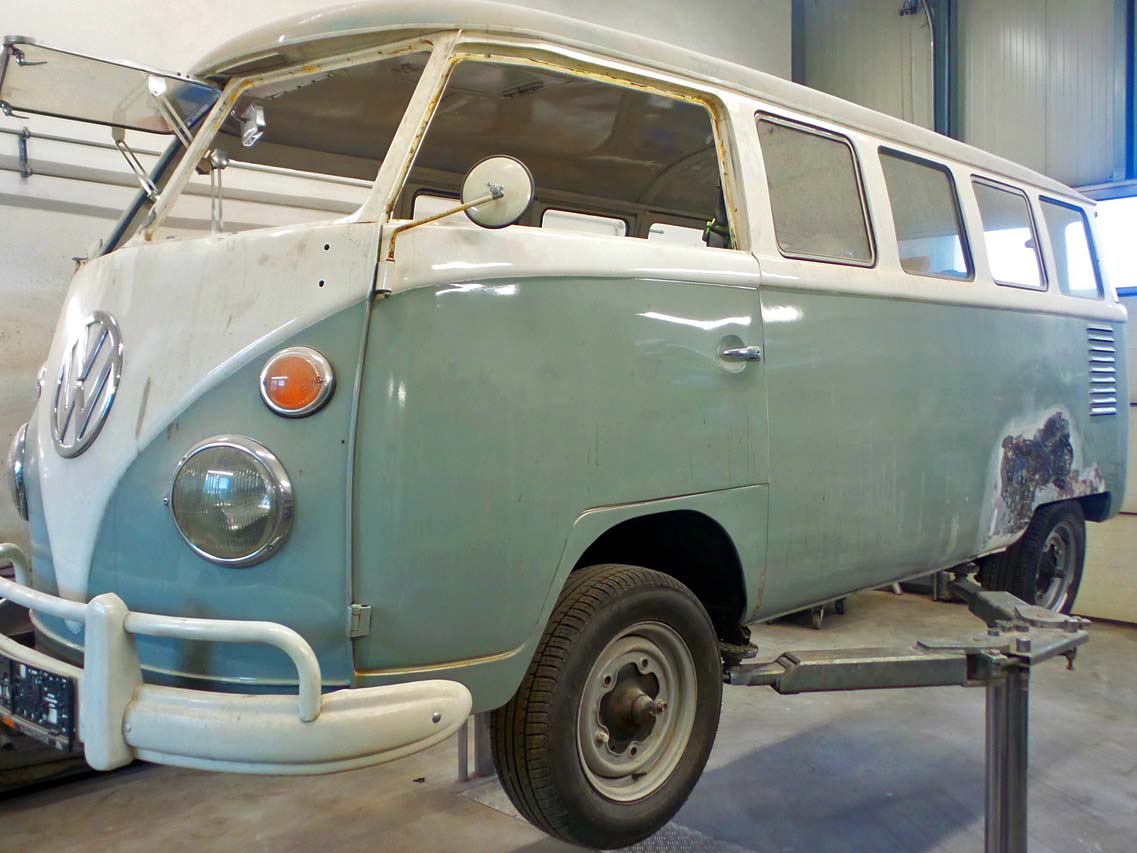 Oldtimer VW Bus Restauration im Burgenland
