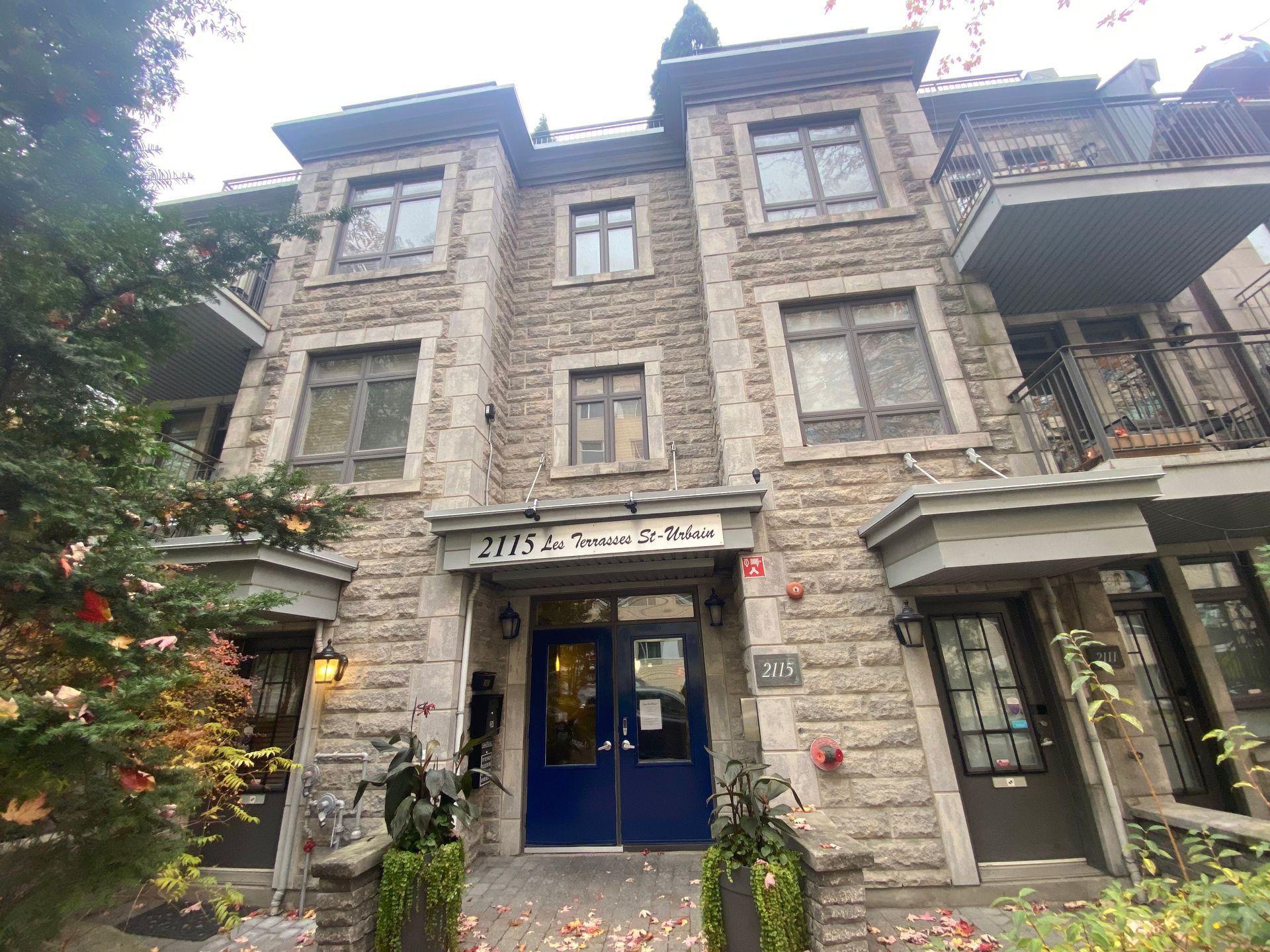 ApartHotelMontreal / ApparthôtelMontréal