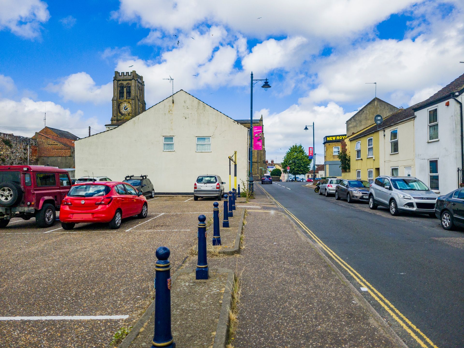 Ernie Childs Artist
Ernie Childs Sculptor
Great Yarmouth
Ernie Childs Mural
Great Yarmouth Potteries