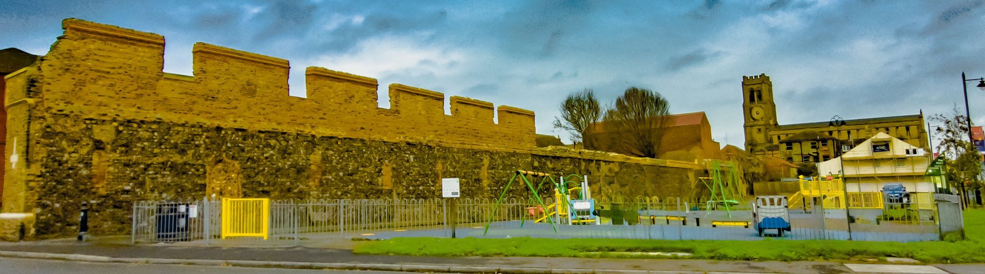 Ernie Childs Artist
Ernie Childs Sculptor
Great Yarmouth
Ernie Childs Mural
Great Yarmouth Potteries