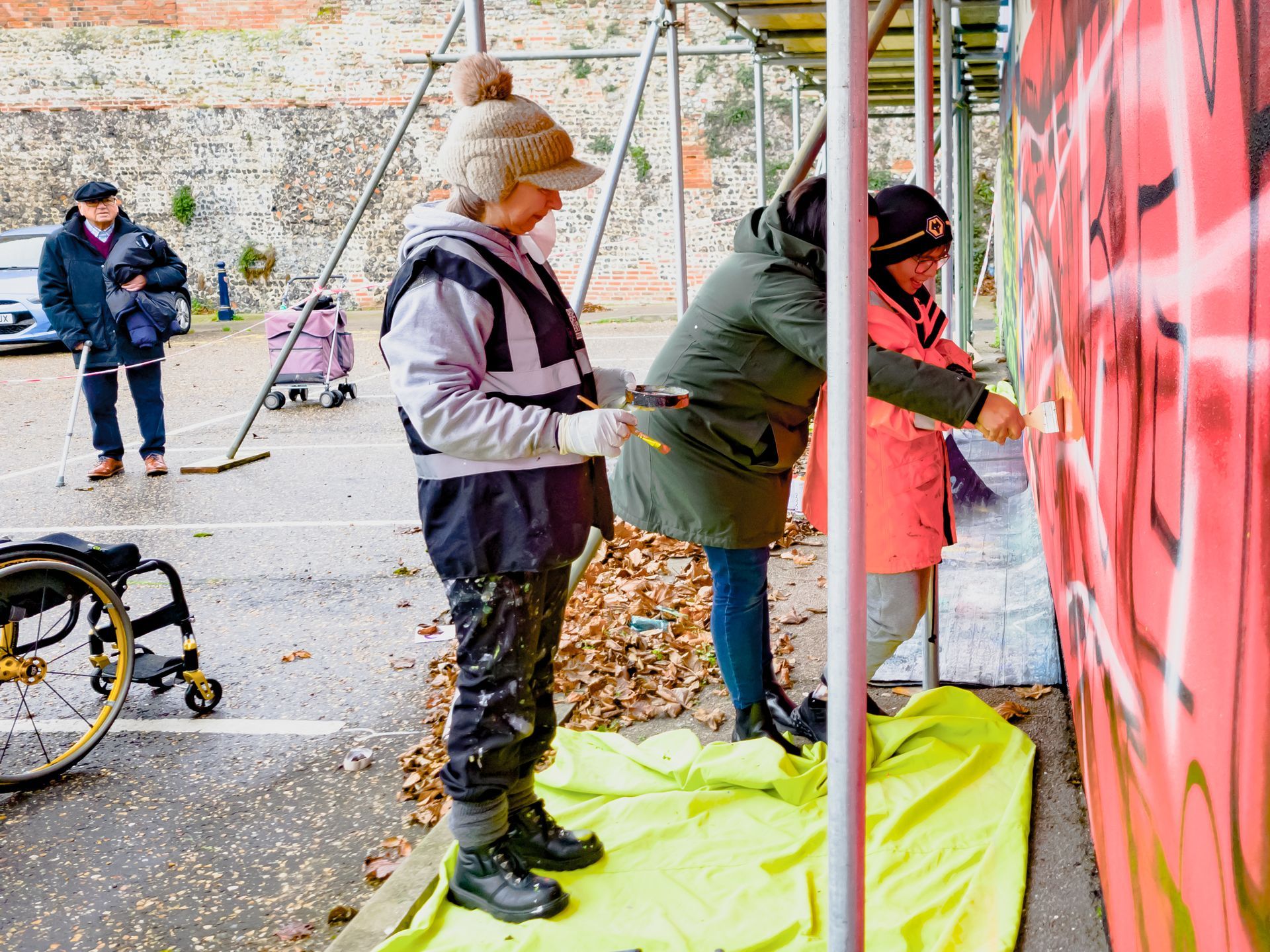 Ernie Childs Artist
Ernie Childs Sculptor
Great Yarmouth
Ernie Childs Mural
Great Yarmouth Potteries