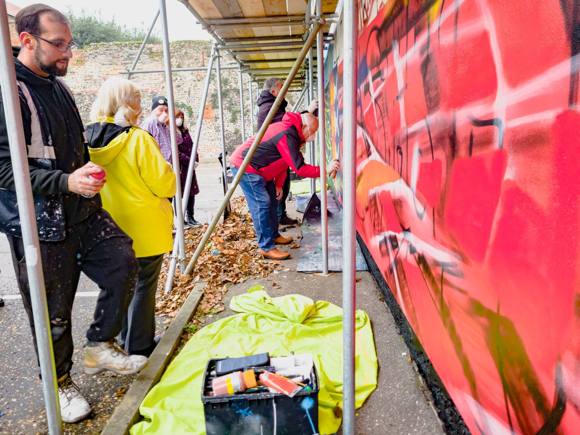 Ernie Childs Artist
Ernie Childs Sculptor
Great Yarmouth
Ernie Childs Mural
Great Yarmouth Potteries