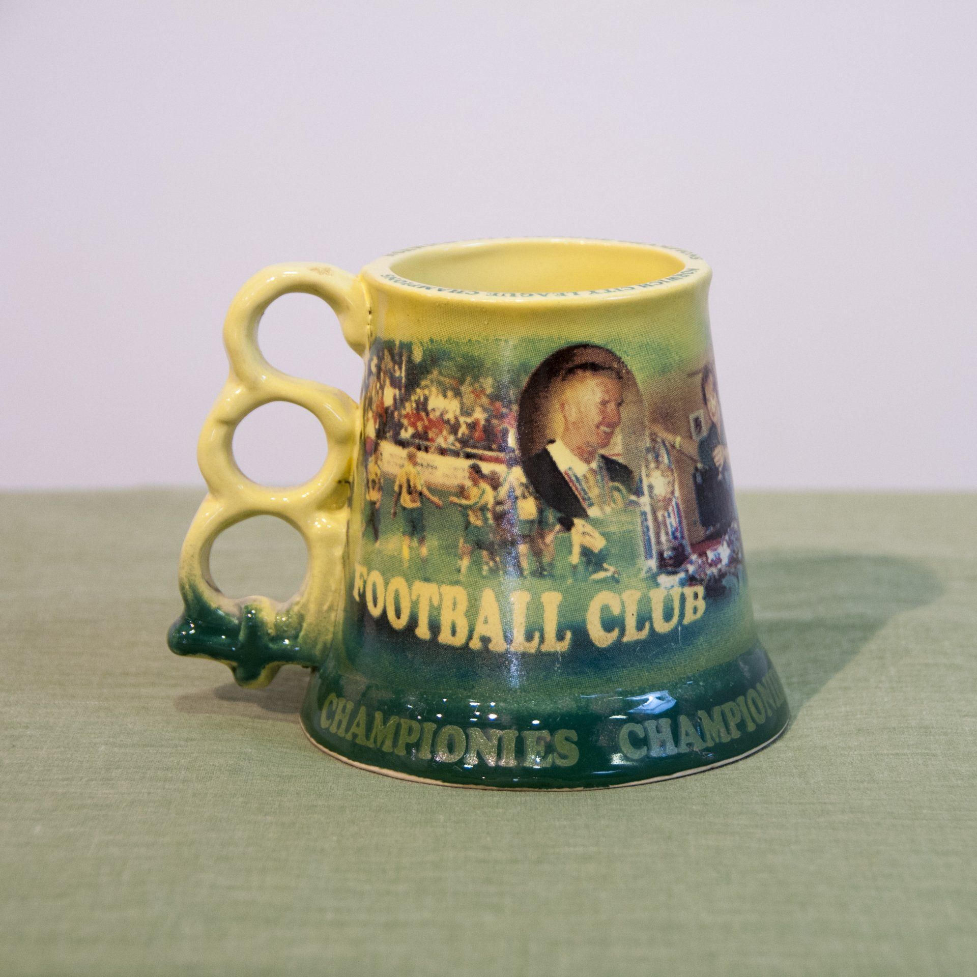 Ernie Childs Books
My Thoughts On Canvas
My Thoughts On Canvas 2
Great Yarmouth
Ernie Childs Artist
Ernie Childs Sculptor