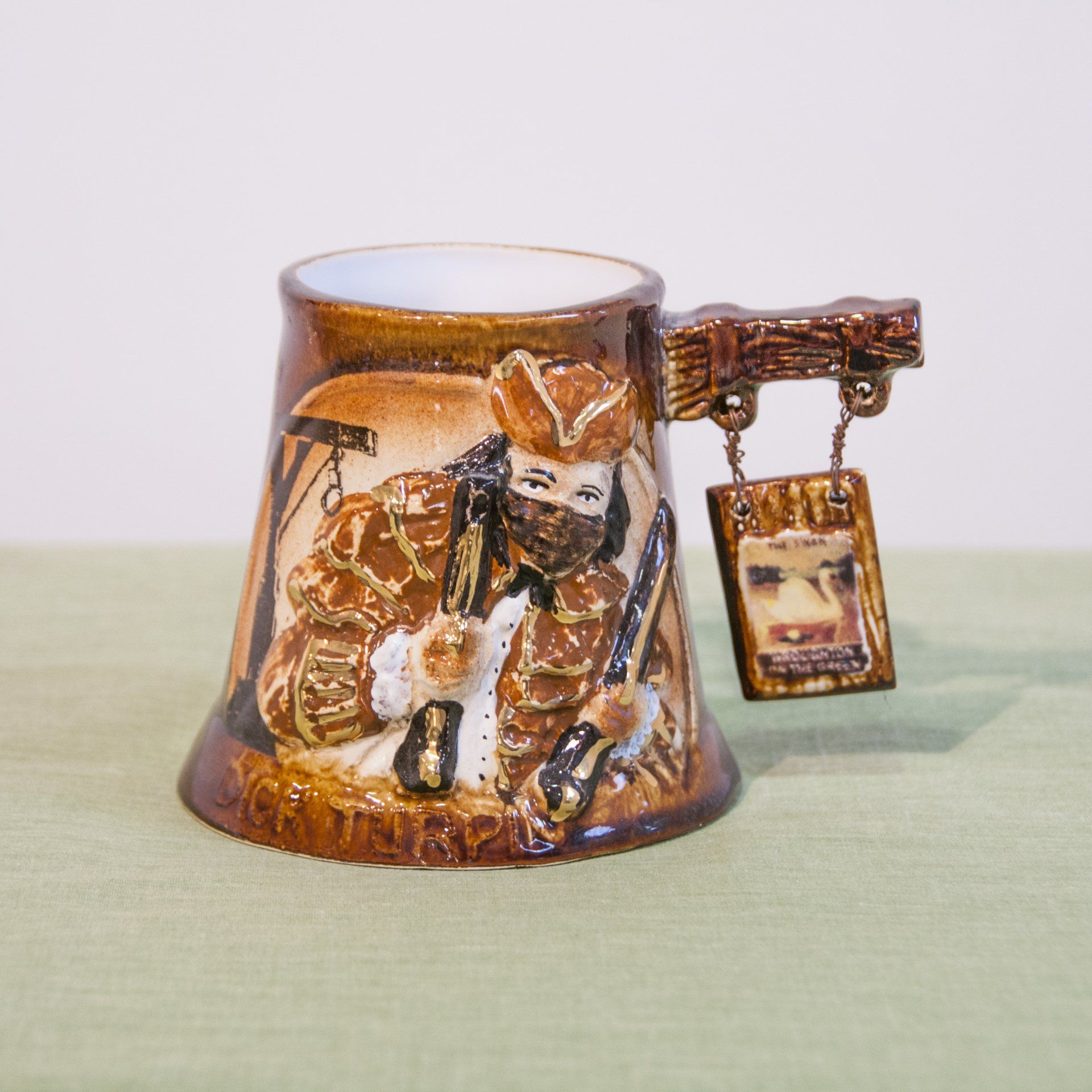 Ernie Childs Books
My Thoughts On Canvas
My Thoughts On Canvas 2
Great Yarmouth
Ernie Childs Artist
Ernie Childs Sculptor