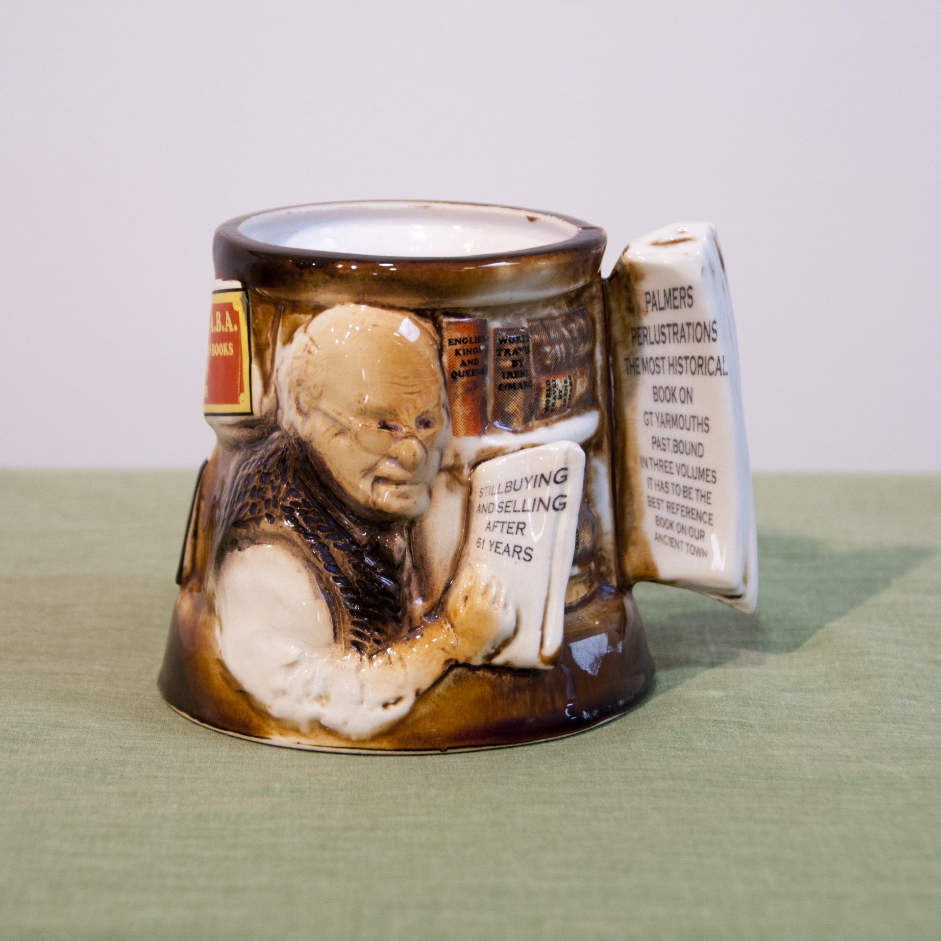 Ernie Childs Books
My Thoughts On Canvas
My Thoughts On Canvas 2
Great Yarmouth
Ernie Childs Artist
Ernie Childs Sculptor