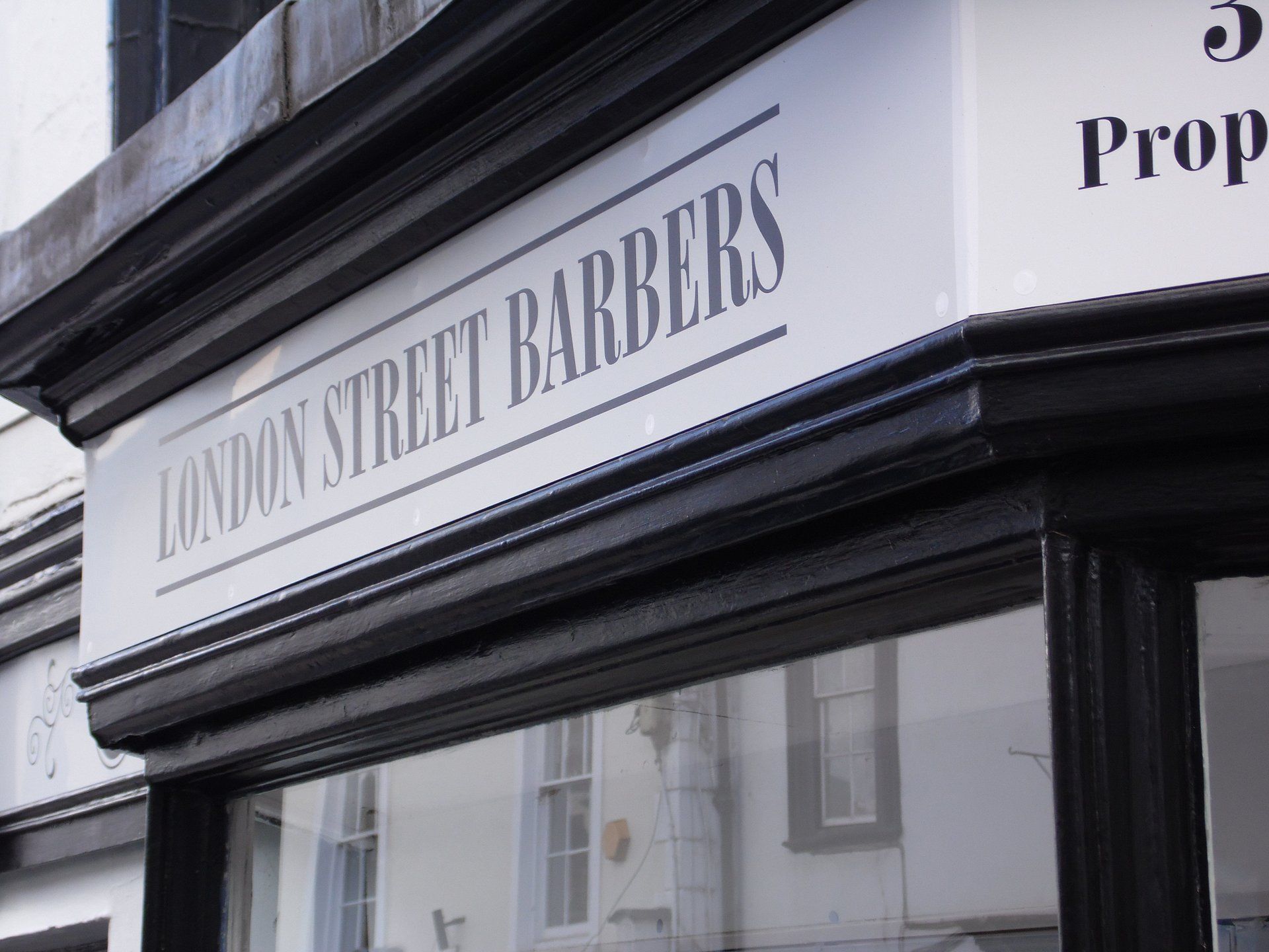 Retail signage - London Street Barbers - Oxford and Swindon