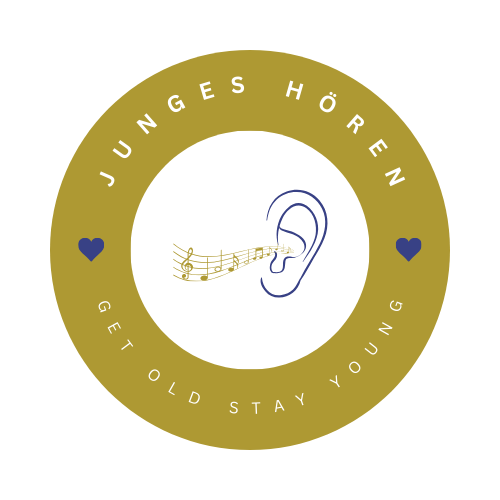 Junges Hören. Ein Siegel in gold und blau, stehend für eine Kampagne für Musikleidenschaft und präventive Hörgesundheit.