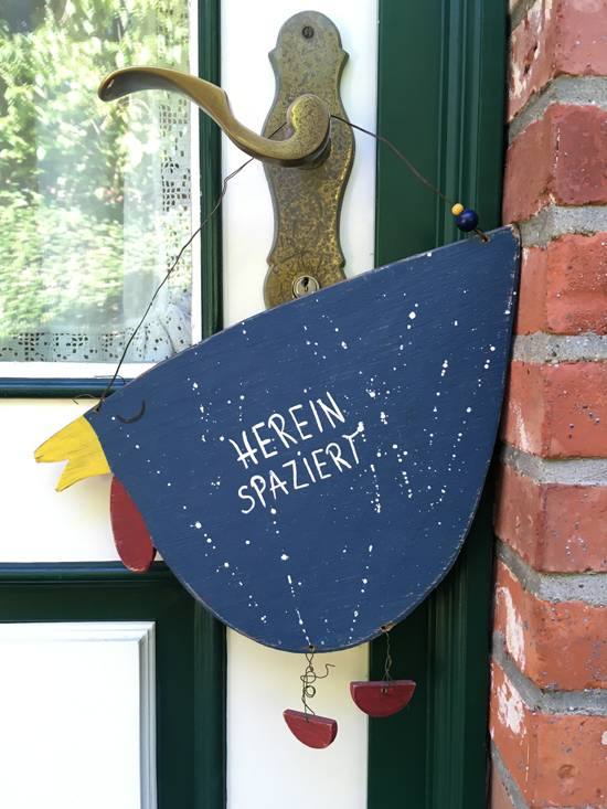 Herzlich Willkommen in Ihrem Urlaubszuhause auf Föhr! Allergikerfreundlich und rauchfrei. Hereinspaziert: Haus Matthäus, im idyllischen Obstgarten. Allergikerfreundliche, rauchfreie Ferienwohnungen in Wyk auf Föhr.