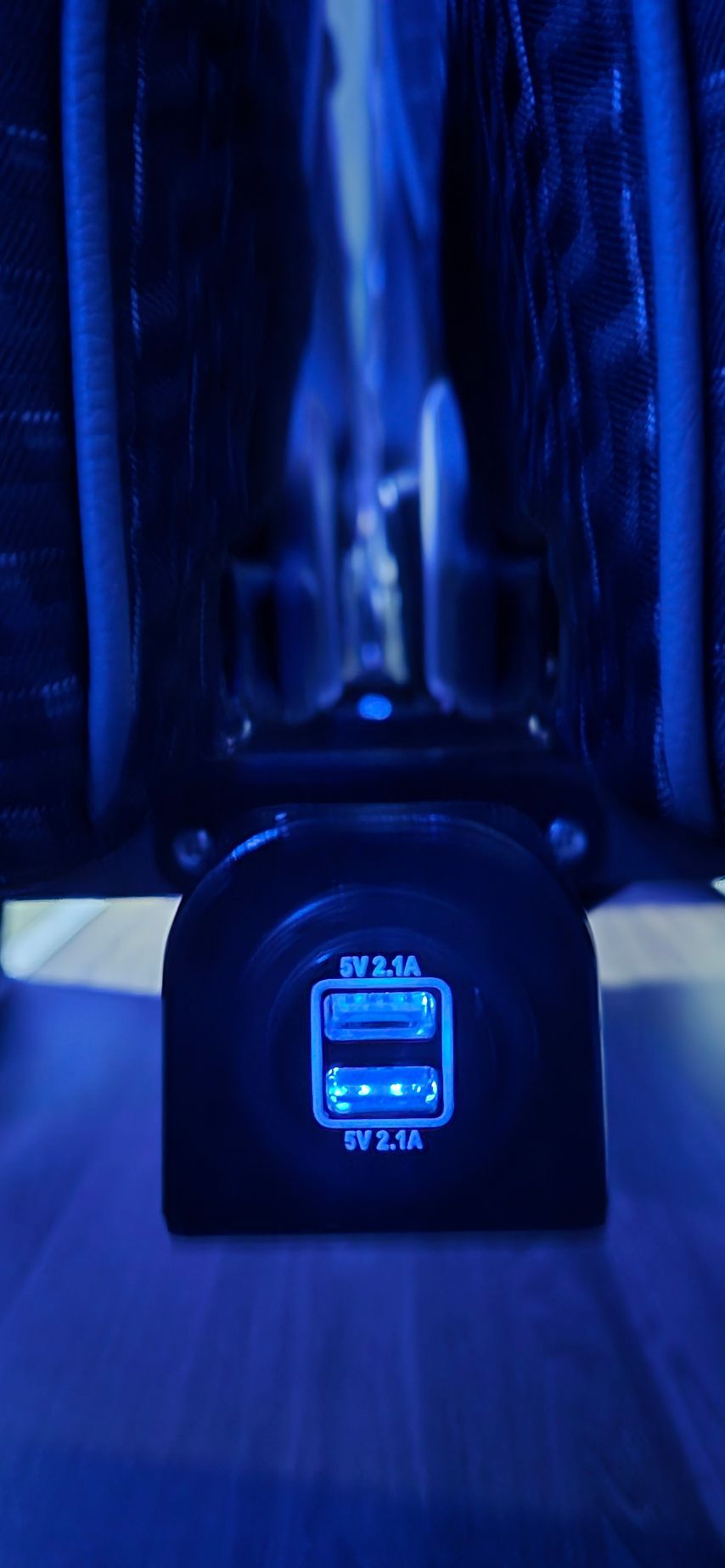 Usb socket