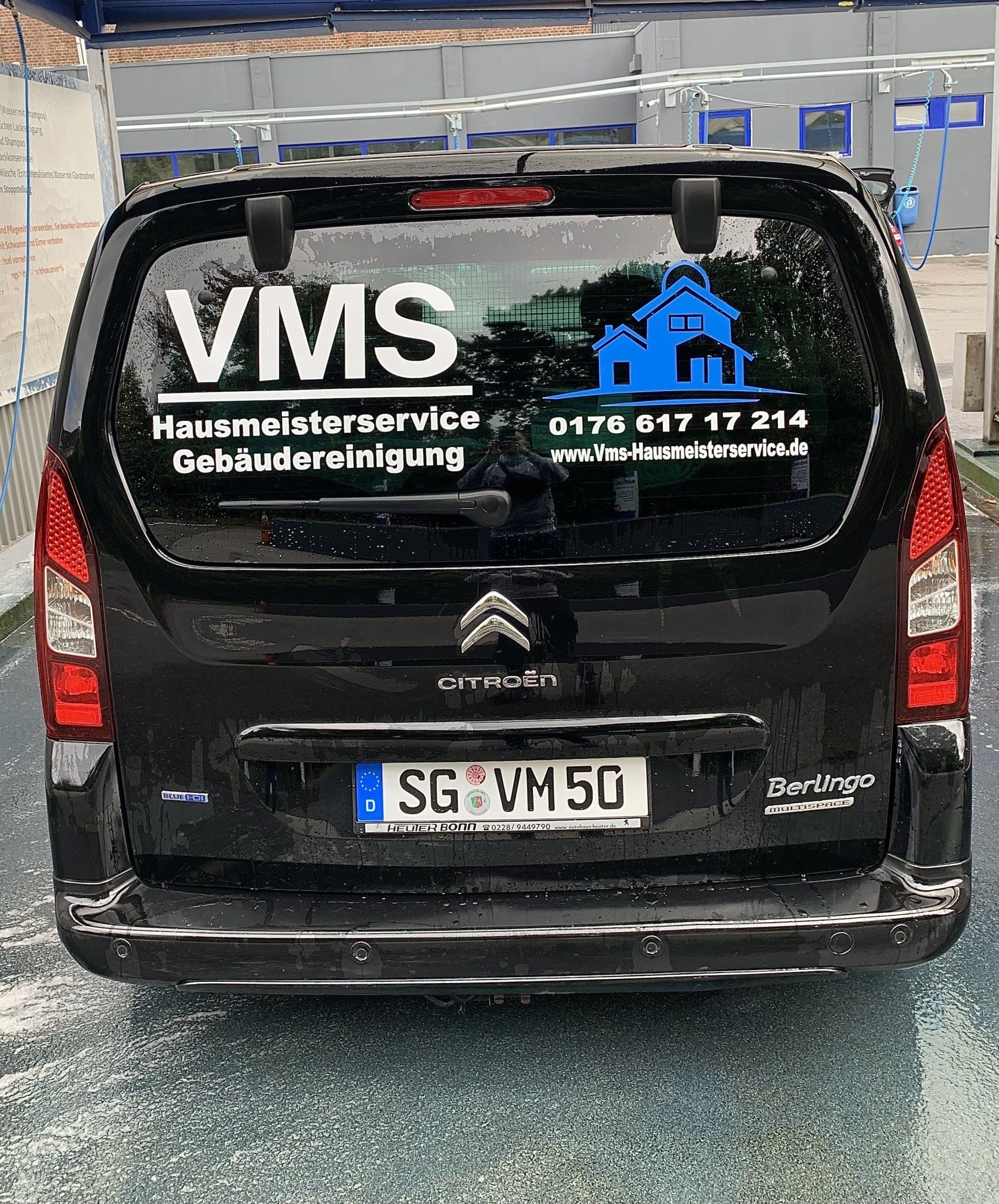 Fahrzeug VMS Hausmeisterservice Solingen