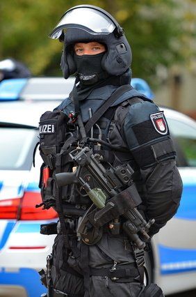 Polizei Eignungsverfahren Polizei Test üben, Testhilfe Polize NRW, Polizei AC, Online-Bewerbung, Bewerberportal Polizei, Polizei NRW Auswahlverfahren, Einstellungstest, PC Test, Sporttest Polizei, Ausbildung, Studium Polizei NRW, Test Polizeikommissar