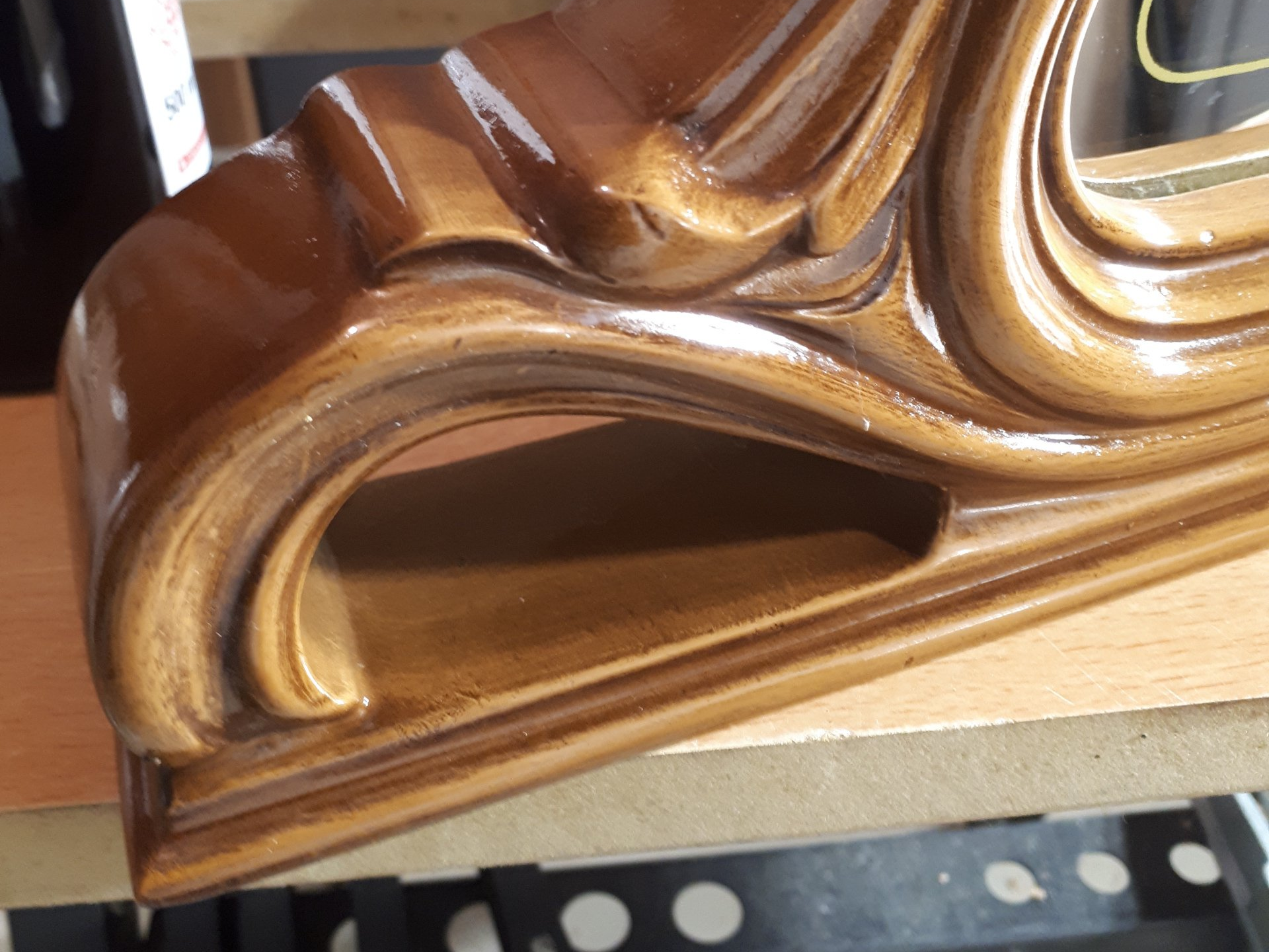 Aufarbeitung eines Schlafzimmer Beistelltisches, mit Spiegel