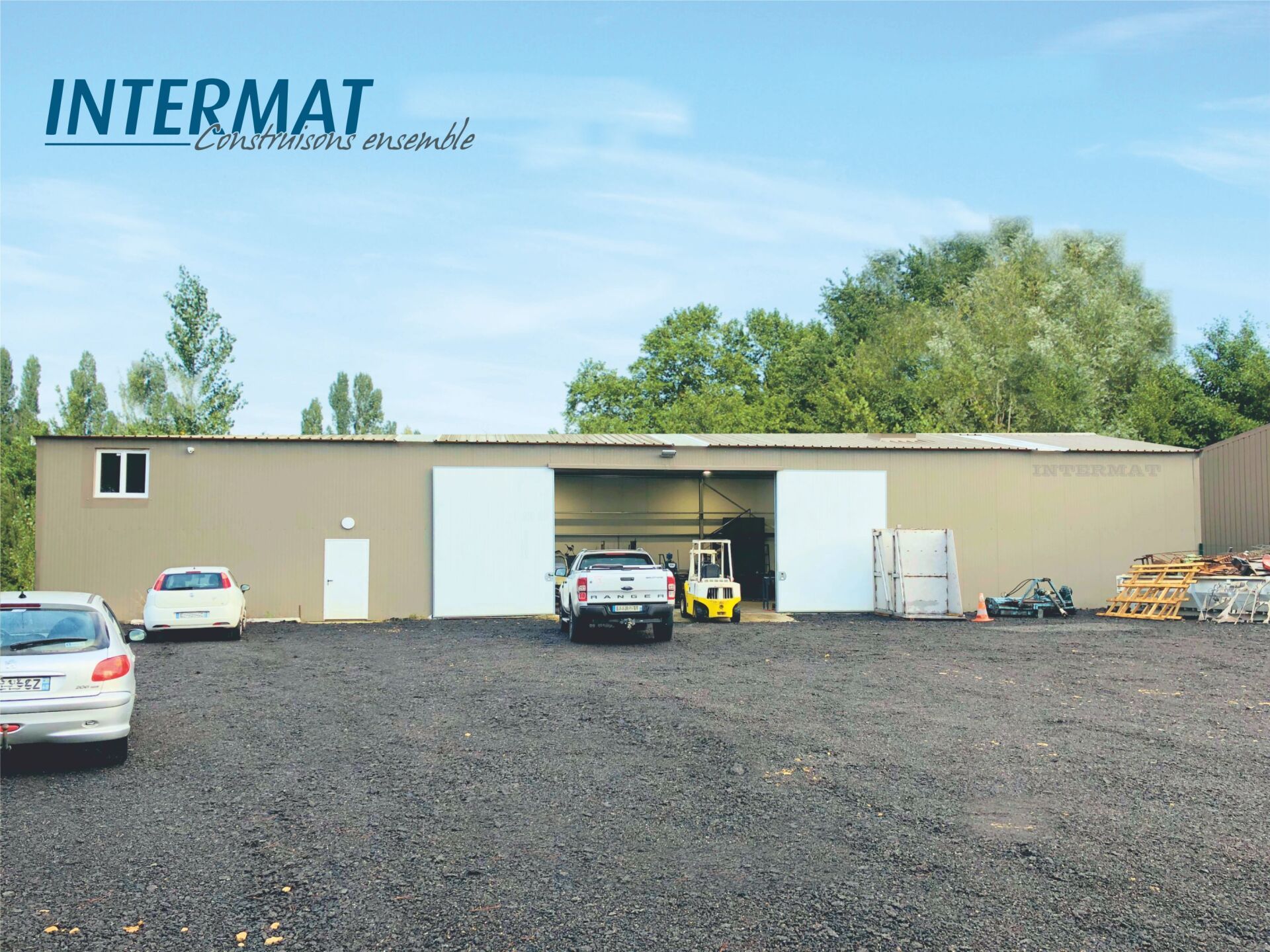 Abri métallique en kit