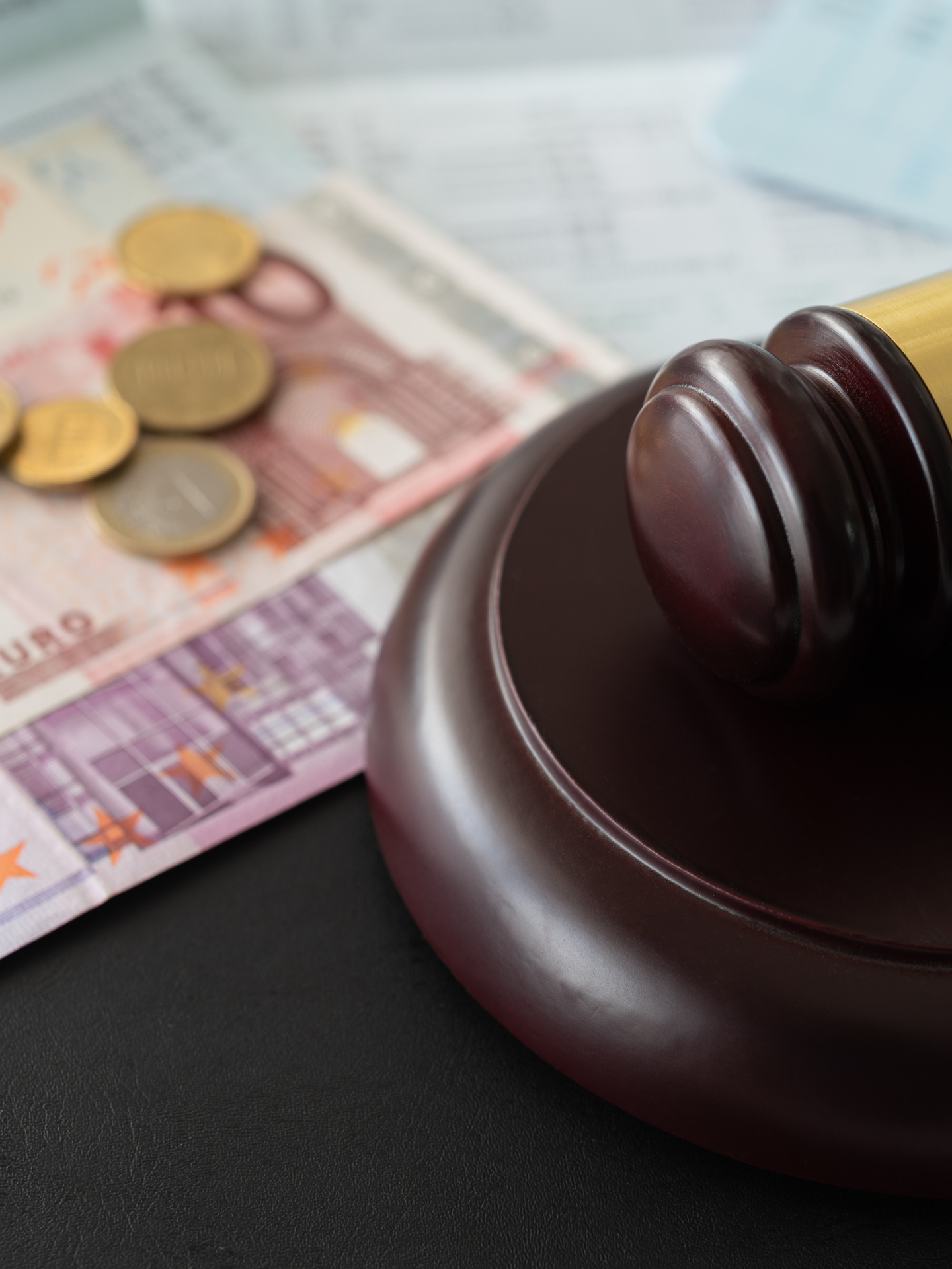 Avvocato bancario:mutui, tassi d'interesse, tutela da banche.