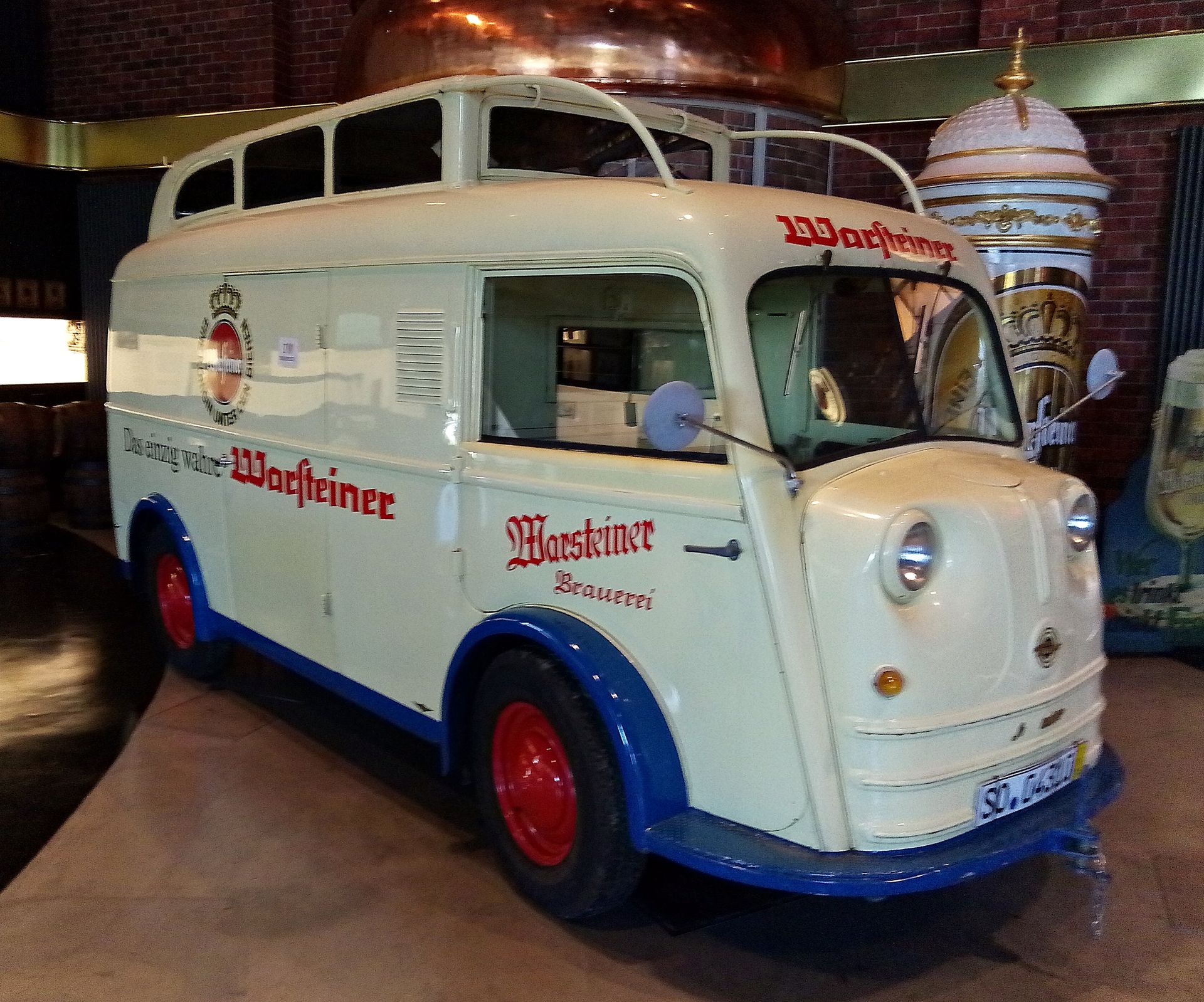 Retro Biertransport Geschichte der Warsteiner Brauereu