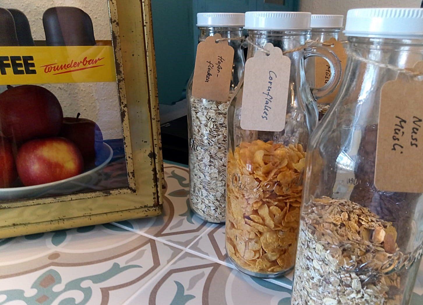 Retro Vitrine in der Villa Regina