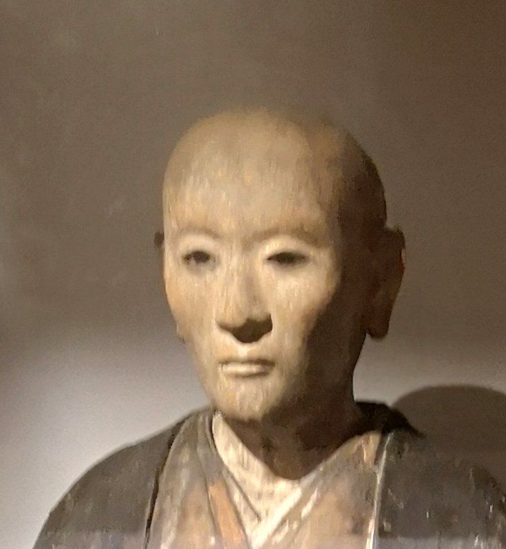 Japonais méditant, Epoque d'Edo, Musée Guillemet, Photo Ann Ponchèle Japonais méditant, Epoque d'Edo, Musée Guillemet, Photo Ann Ponchèle