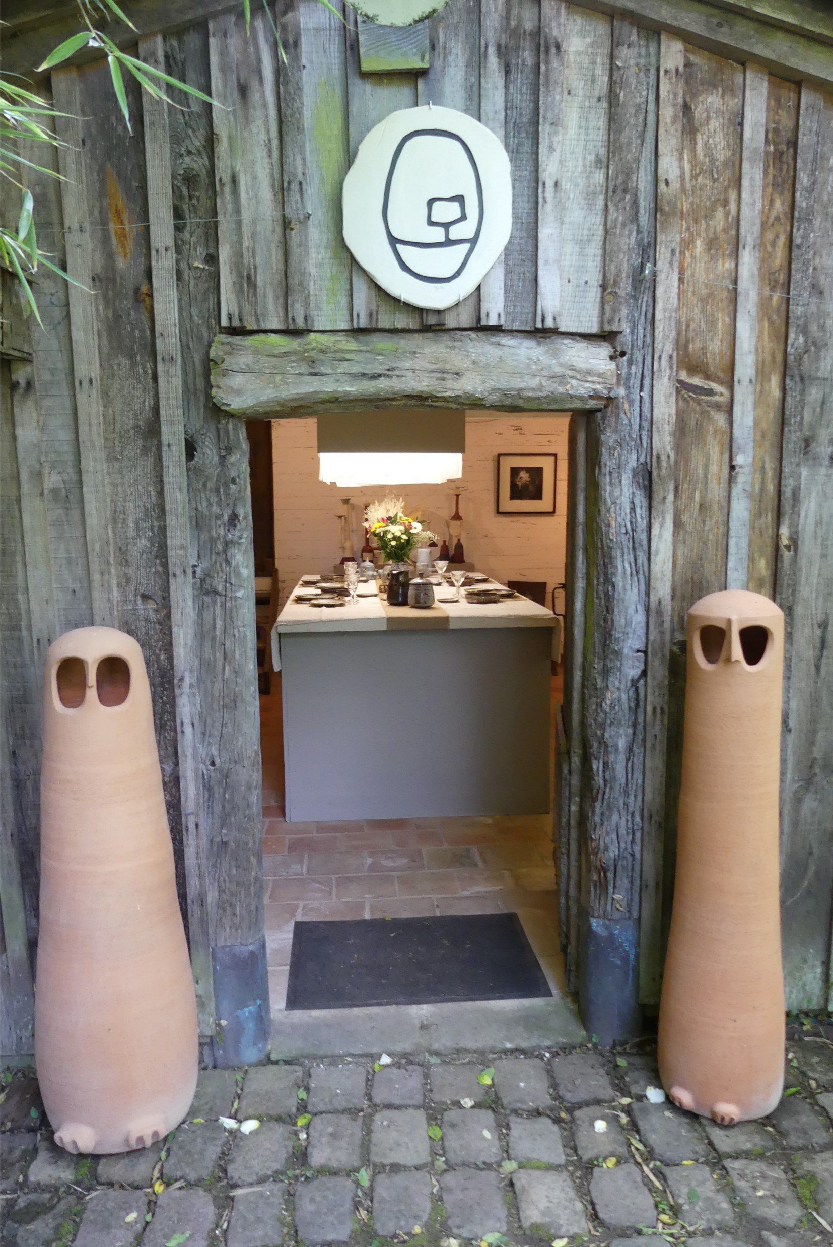 Deux chouettes géantes et service de table Michel et Nicole Anasse