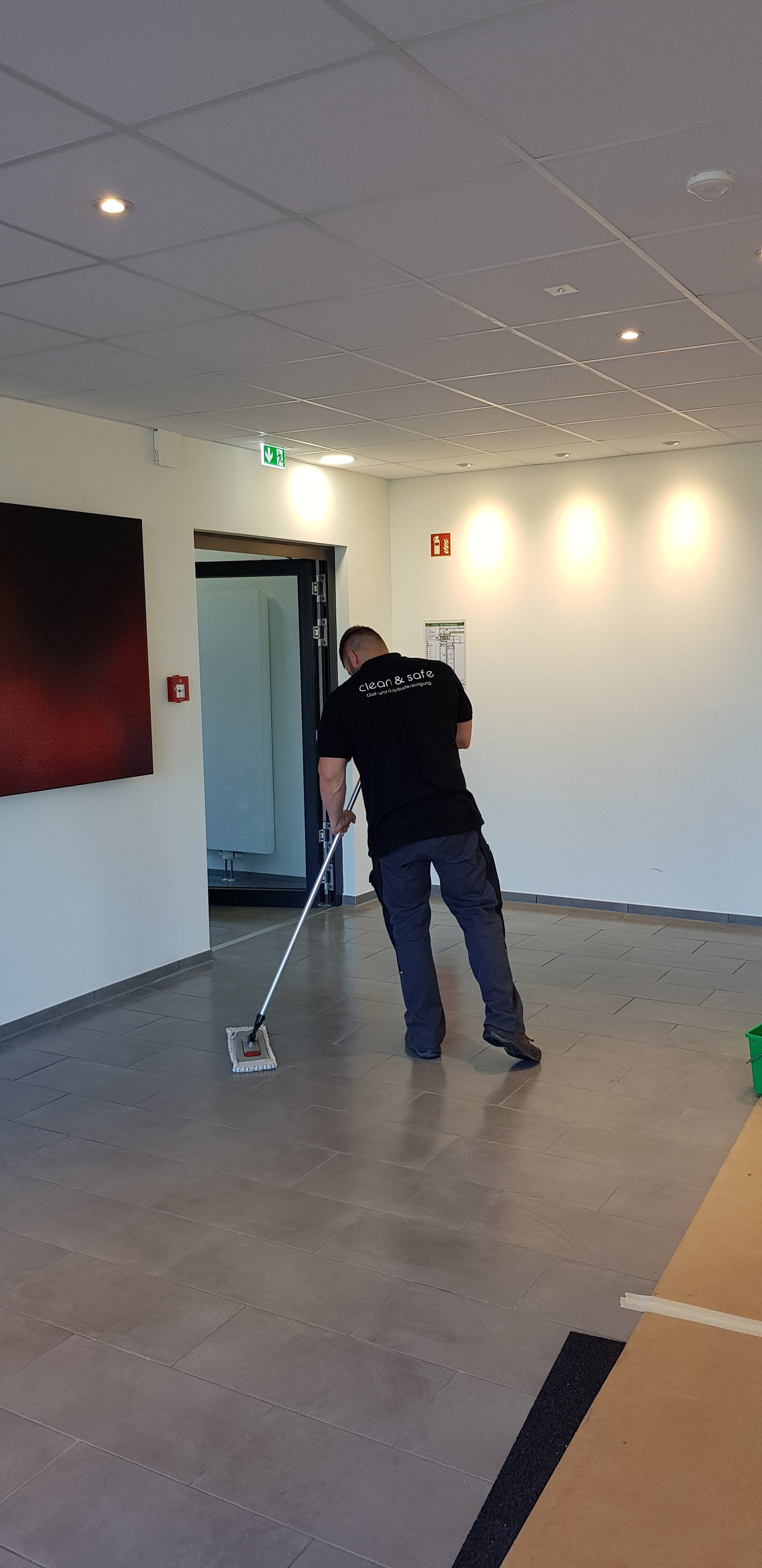 Unterhaltsreinigung clean&safe Augsburg München Ingolstadt Ulm