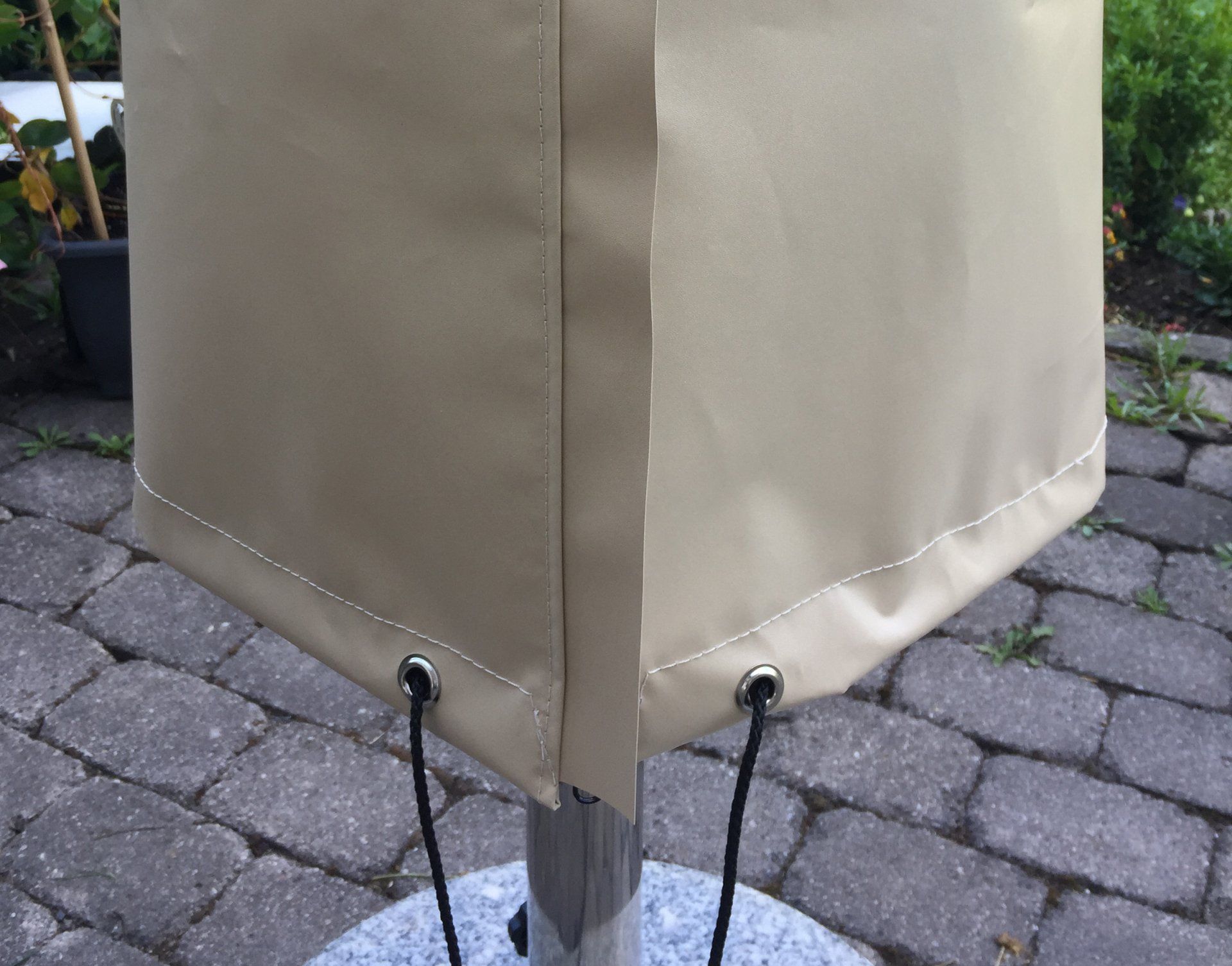 Schirmhülle nach Maß aus LKW Plane