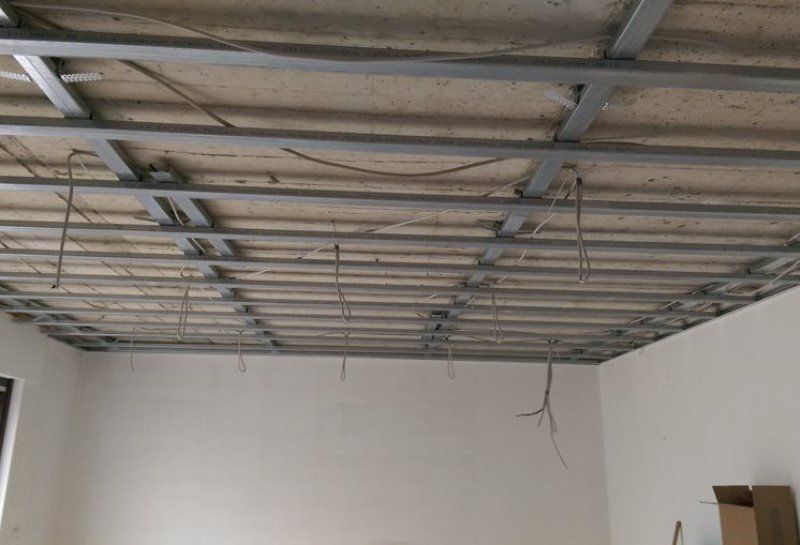 Deckenkonstruktion angebracht Bauvorhaben, Trockenbaufachbetrieb Münster Büroräume Münster